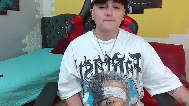 isabeautyx19: онлайн-секс-чат