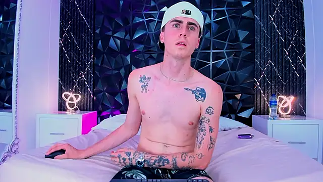 SpaceBoy1's Webcam Show