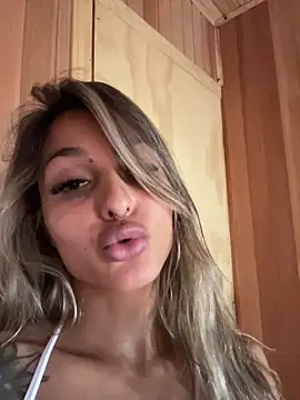 XXX chat uživo modela AliceStone19