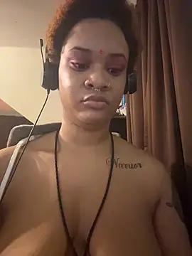 แชท XXX สดของ nickytheehawtie