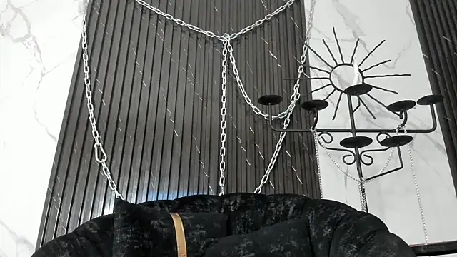 XXX chat uživo modela Tatis__