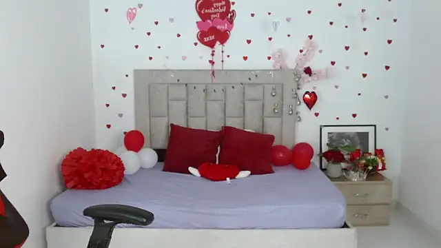 Вебкам-шоу bella_fox723