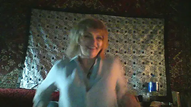 Lia_Ray: онлайн-секс-чат