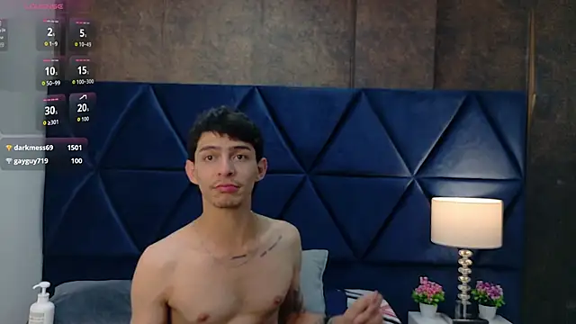 Logan_Woods Live XXX-Chat