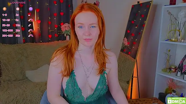 JoyceJones live XXX chat