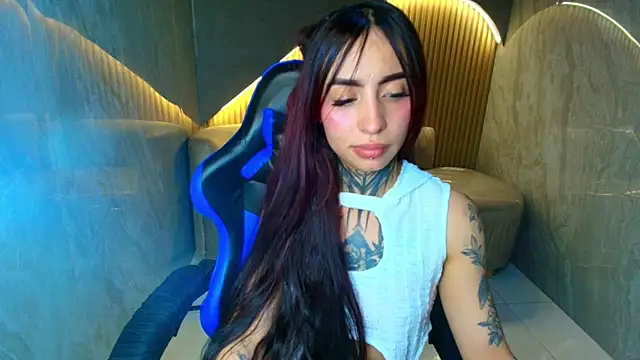 roux_r's Live XXX Chat