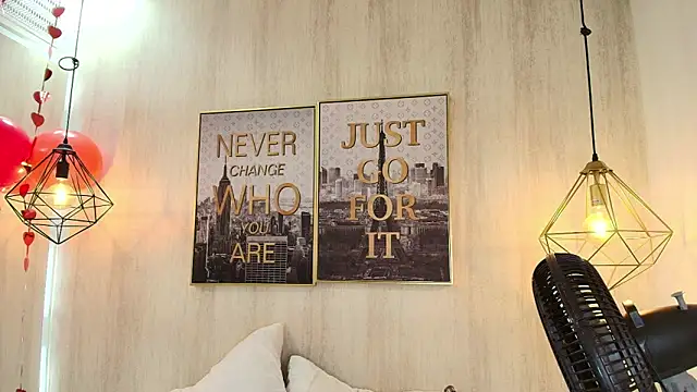 Saray__cloverr 现场XXX聊天