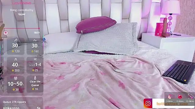 Viollet_xoxo's Live XXX Chat