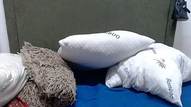 Thickchocolatex2: онлайн-секс-чат