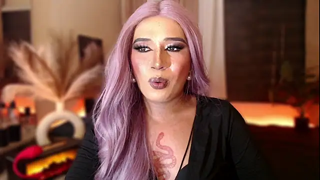 mslilly_croft: вебкам-шоу