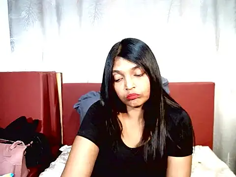 IndianAlisha: онлайн-секс-чат