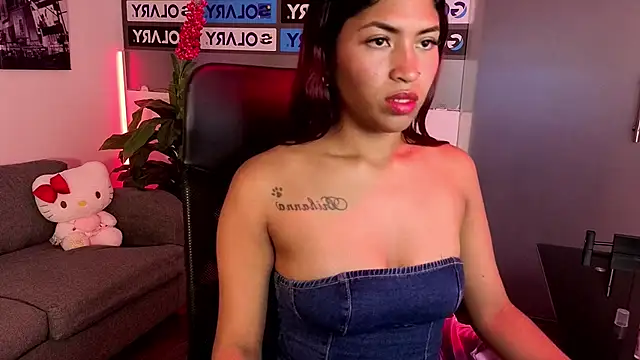 Chat XXX en directo de ChloeLombardi_