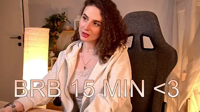 OliviaMcClean 即時 XXX 聊天