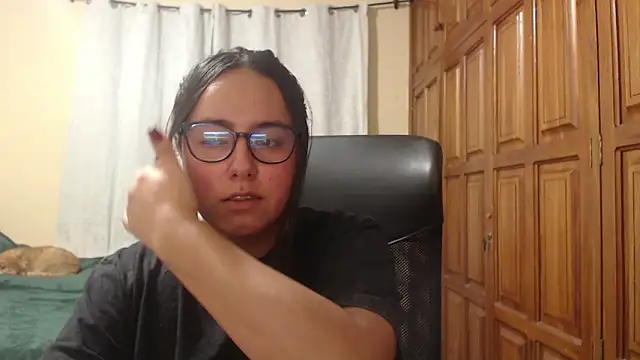 Venus_cat_'s Live XXX Chat