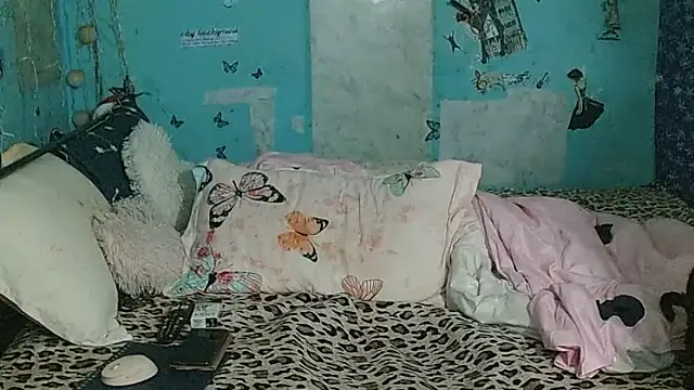 brighteyes77 লাইভ XXX চ্যাট