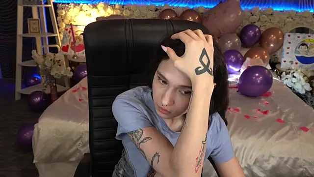 Chat +18 de BabyFlowerr ao vivo