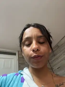 J_loren লাইভ XXX চ্যাট