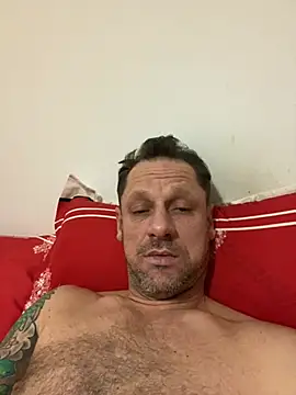 Yourhotboy_42 webkamerás műsora