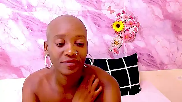 แชท XXX สดของ EbonyOlive69