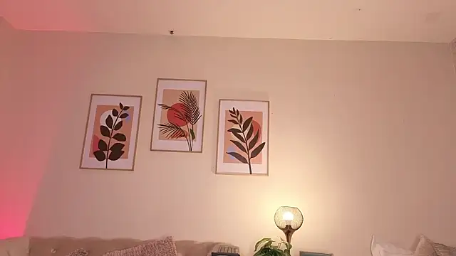 Chat +18 de DahianaWalcott ao vivo