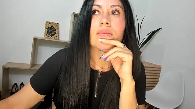 دردشة Tania_mature الجنسية المباشرة