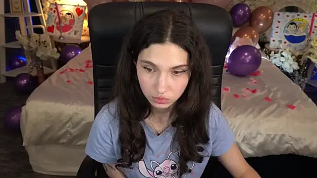 Živý XXX chat BabyFlowerr