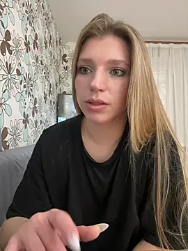 adel_secret Adlı Modelin Canlı XXX Sohbeti