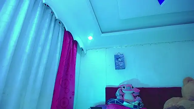 Chat +18 de NahomiCamper ao vivo