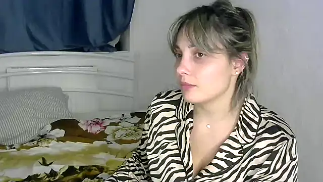 Iskor_ka Show in webcam