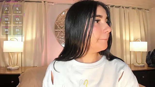 Belliinda_21 লাইভ XXX চ্যাট