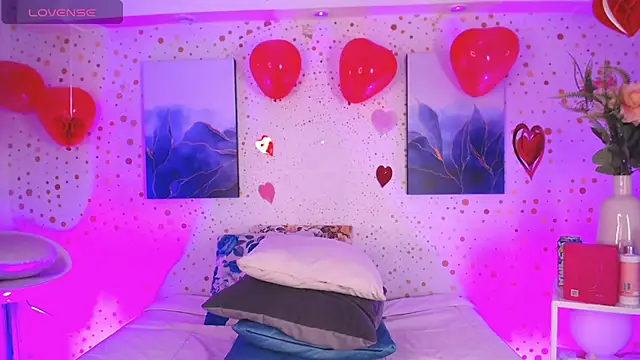 Chat +18 de Aniie_Doll ao vivo