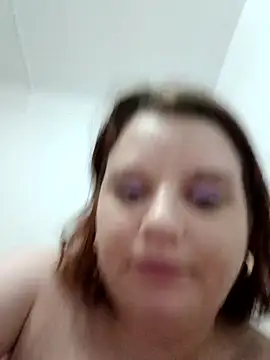 Caroline_hot69 Adlı Modelin Canlı XXX Sohbeti