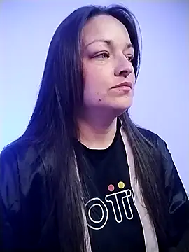 Chat +18 de Ivanna_Greey1 ao vivo