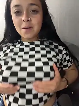 Chat +18 de Emily_Rivers_ ao vivo