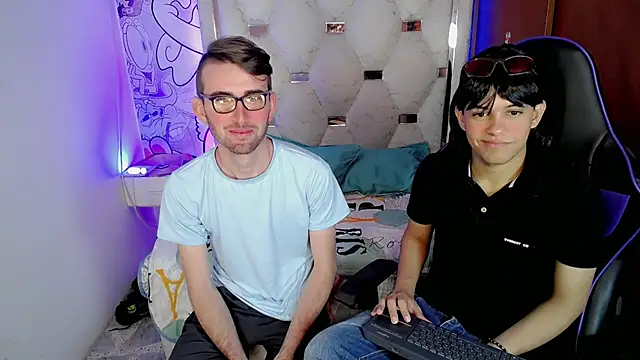 Top_and_bottom élő XXX-chatje