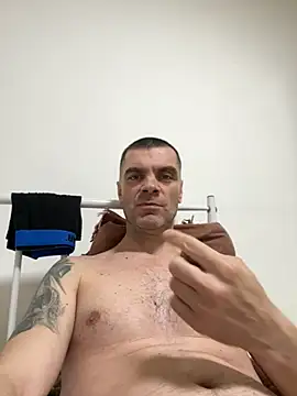 DOMINATOR_SIR-MASTER's Live XXX Chat