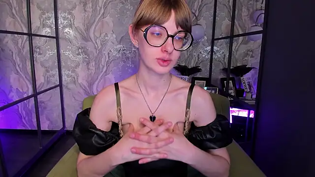 RubySoft Adlı Modelin Canlı XXX Sohbeti