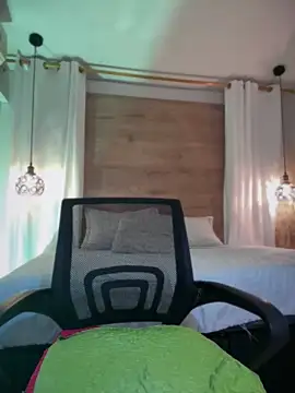 halaaa_1: απευθείας συνομιλία ΧΧΧ