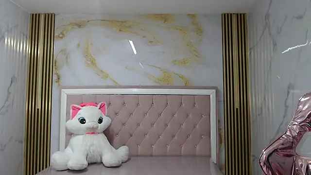 Chat +18 de sarita_09_s ao vivo