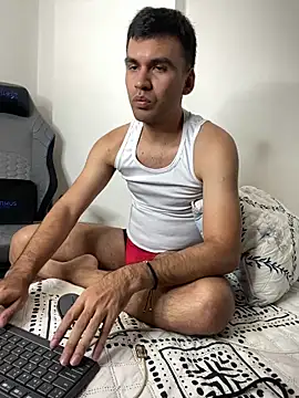 HAMILTONG12 webcam show