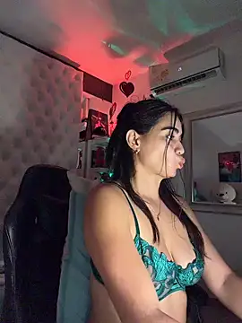 ZarahEvans' Live XXX Chat