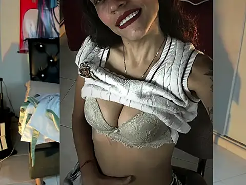 Skylovershot: онлайн-секс-чат