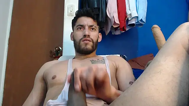 ethasteban27: διαδικτυακό σόου στην κάμερα