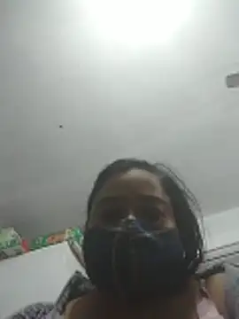 Czat XXX na żywo – momo_loves