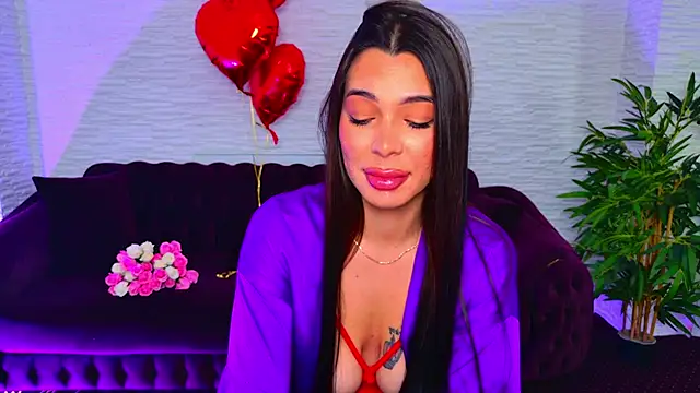 Show modela MollyDolley na web-kameri