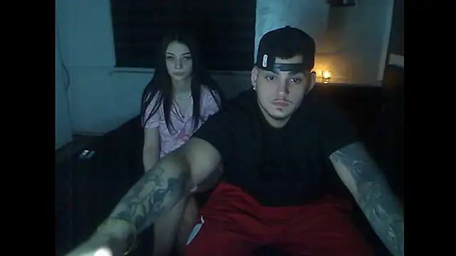 jessie_mmm: διαδικτυακό σόου στην κάμερα