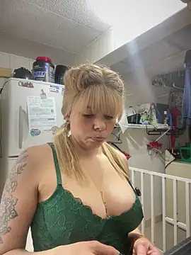 carolina16love élő XXX-chatje