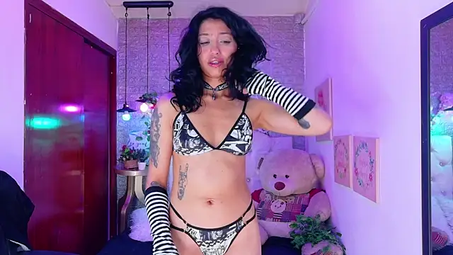 REDHOTTER_ – Live XXX-chat