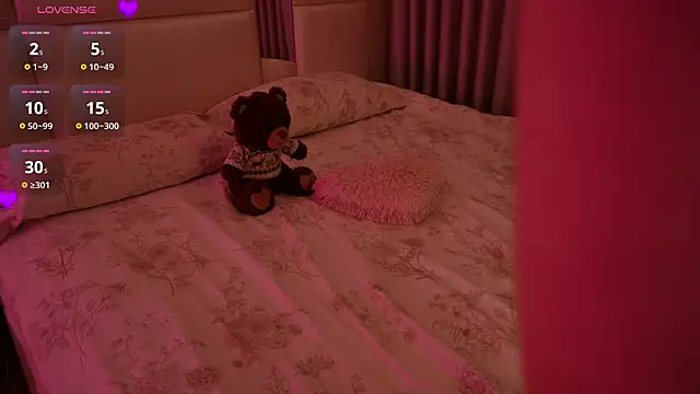 Chat +18 de Lilly_Colins ao vivo