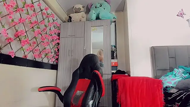 thiara_veky Webcamshow